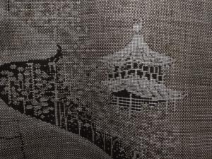 アンティーク　寺塔風景模様織出し本場泥大島紬着物（9マルキ）
